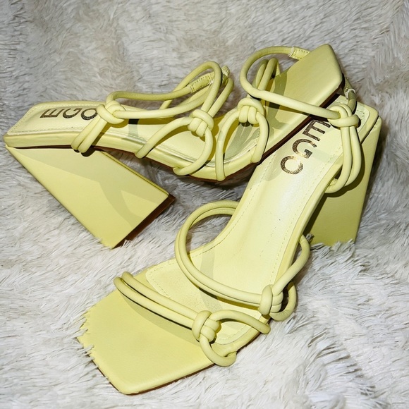 EGO Shoes - NWOT Adorbs Neon Lime Green Ego Chunky Triangle Heeled Mules- Size 5
